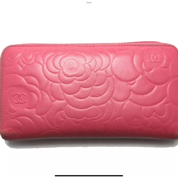 Y2K fuchsia Chanel camellia wallet - Picture 2 of 5